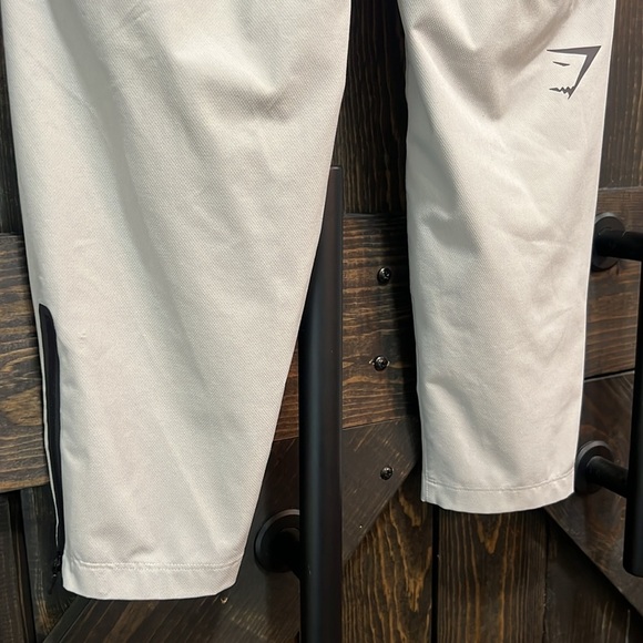 GymShark Hybrid Woven Pants S Grey Activewear Stretch Zipper Pockets Workout - Picture 5 of 16
